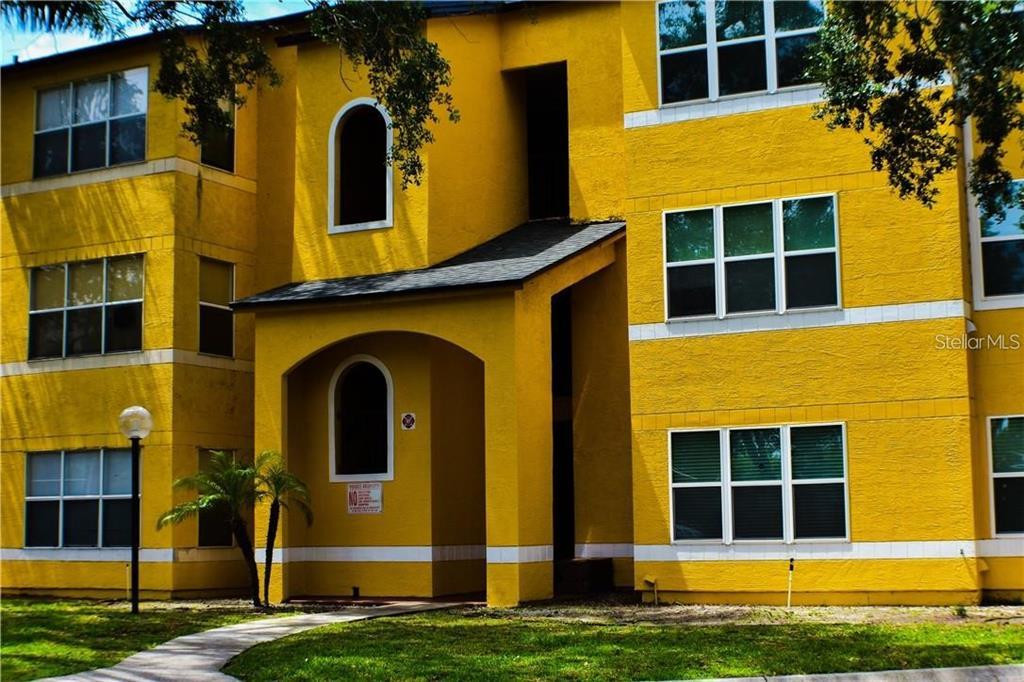 Picture of 4572 Commander Drive Unit 1227, Orlando, FL 32822