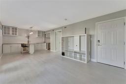 Picture of 4827 Coquina Key Drive Se Unit B, St Petersburg, FL 33705