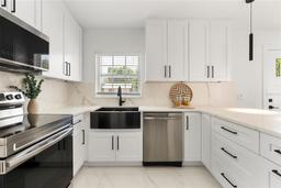 Picture of 5255 Seminole Avenue, Winter Park, FL 32792