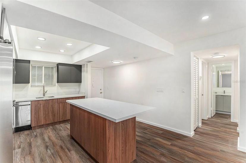 Picture of 801 83Rd Avenue N Unit 120, St Petersburg FL 33702