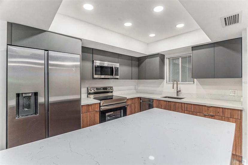 Picture of 801 83Rd Avenue N Unit 120, St Petersburg FL 33702