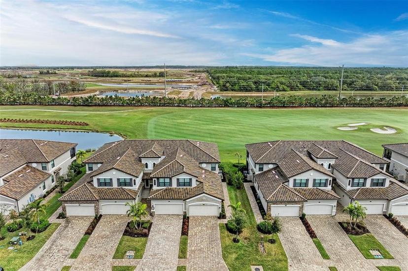 Picture of 6055 Worsham Lane Unit 104, Lakewood Ranch FL 34211