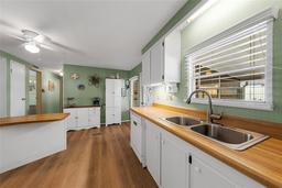 Picture of 177 S Fiji Circle, Englewood, FL 34223