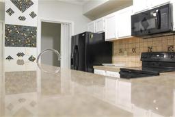 Picture of 5606 Pinnacle Heights Circle Unit 304, Tampa, FL 33624