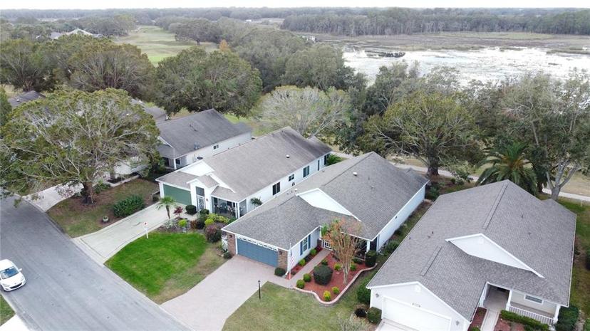 Picture of 25001 Cranes Roost Circle, Leesburg FL 34748