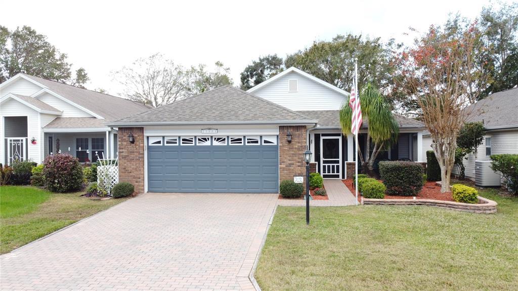 Picture of 25001 Cranes Roost Circle, Leesburg, FL 34748