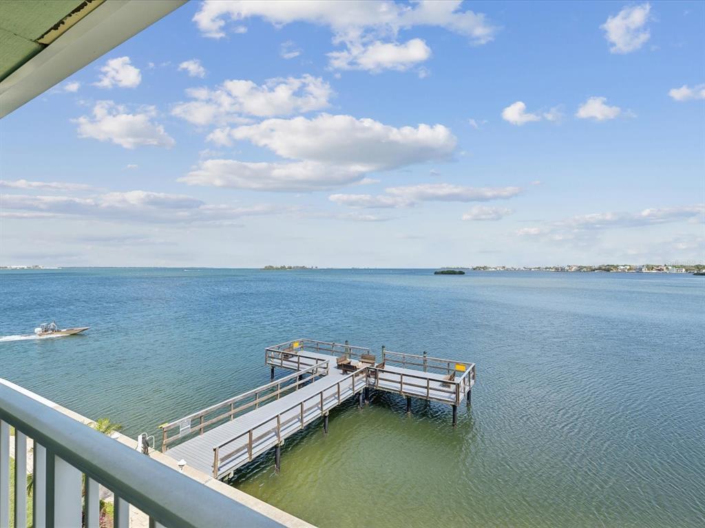 Picture of 464 N Paula Drive Unit 322, Dunedin, FL 34698