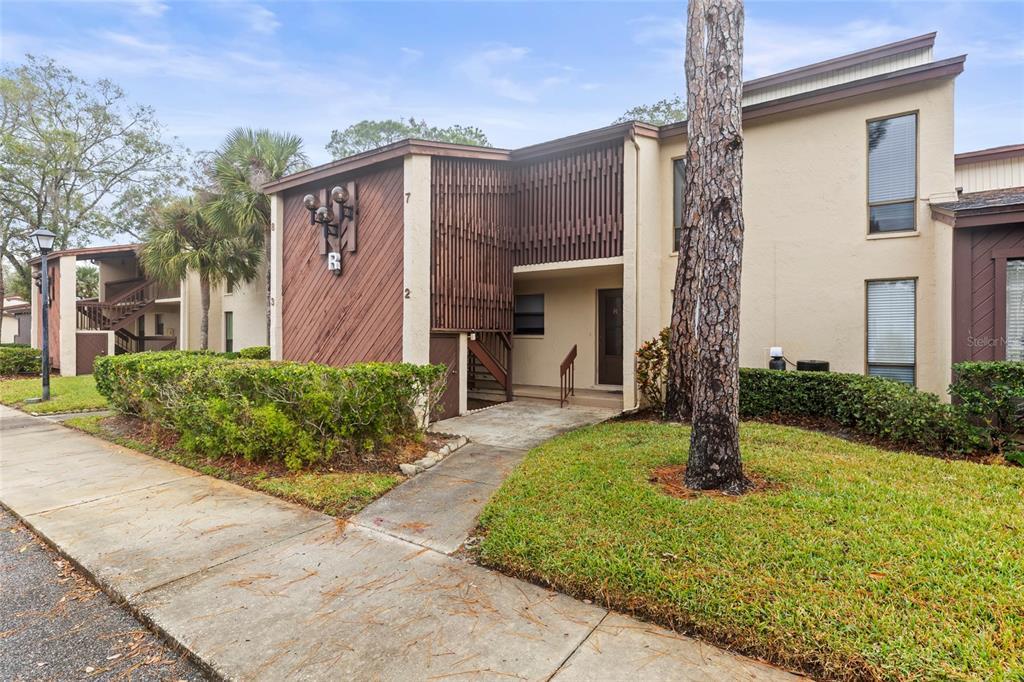 Picture of 1200 Tarpon Woods Boulevard Unit R7, Palm Harbor, FL 34685