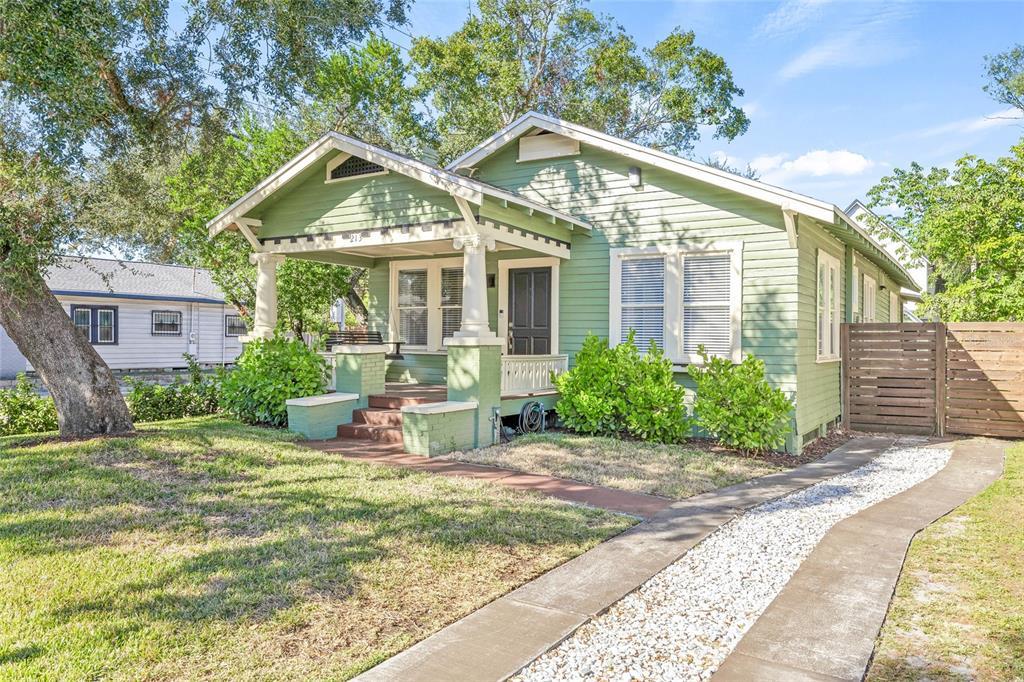 Picture of 213 W Cayuga Street, Tampa, FL 33603
