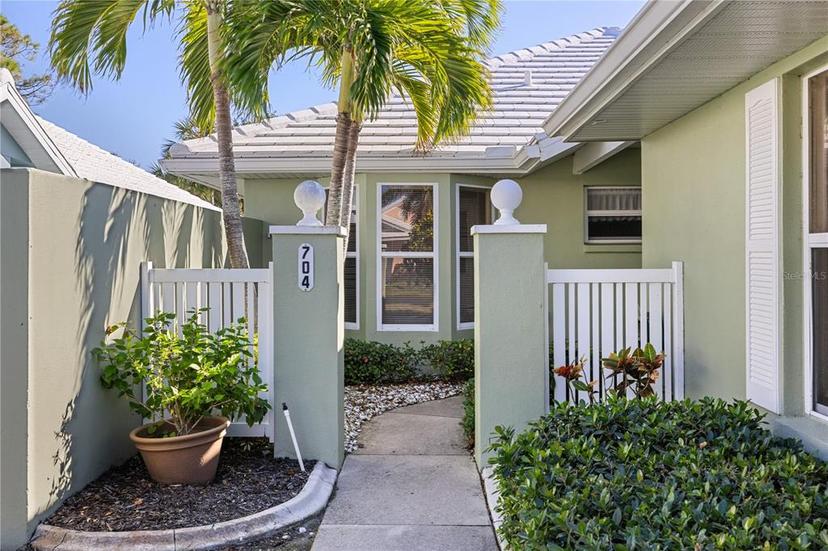 Picture of 704 Harrington Lake Drive S Unit 6, Venice FL 34293