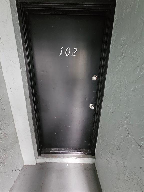 Picture of 2850 Somerset Park Drive Unit 102, Tampa FL 33613
