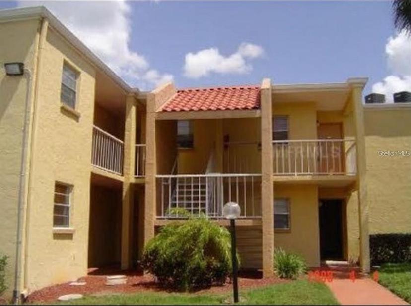 Picture of 2850 Somerset Park Drive Unit 102, Tampa FL 33613