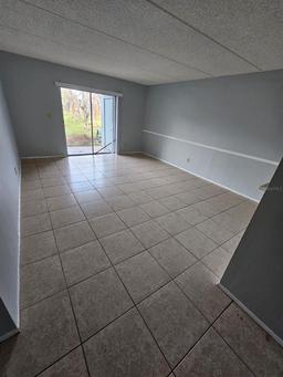 Picture of 2850 Somerset Park Drive Unit 102, Tampa, FL 33613