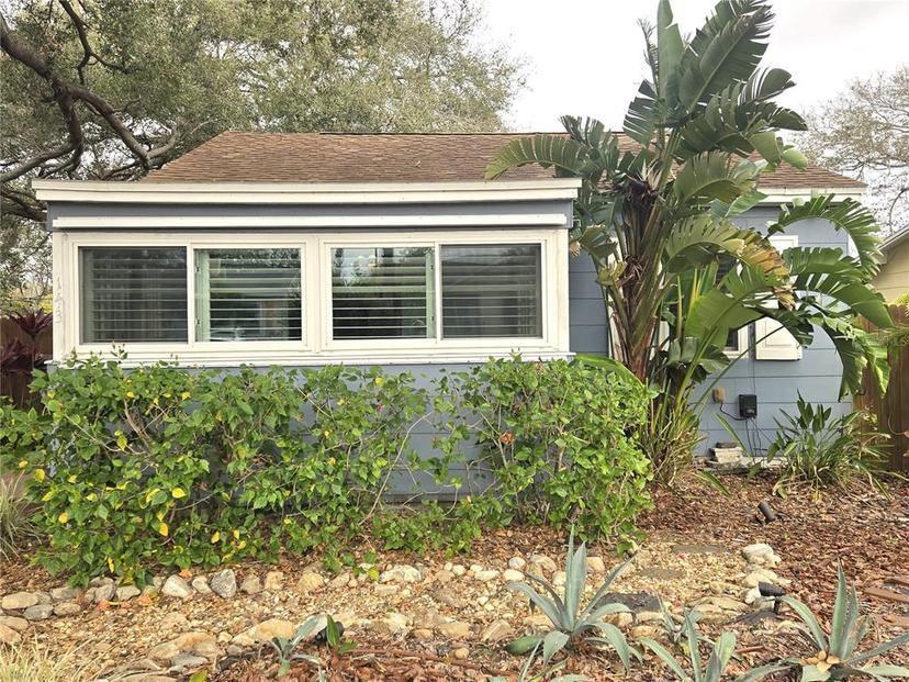 Picture of 143 44Th Avenue N, St Petersburg FL 33703
