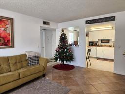 Picture of 8128 Fairways Circle Unit R101, Ocala, FL 34472