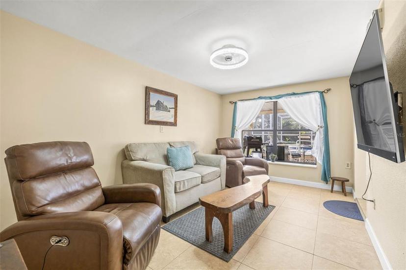 Picture of 1010 59Th Avenue N, St Petersburg FL 33703