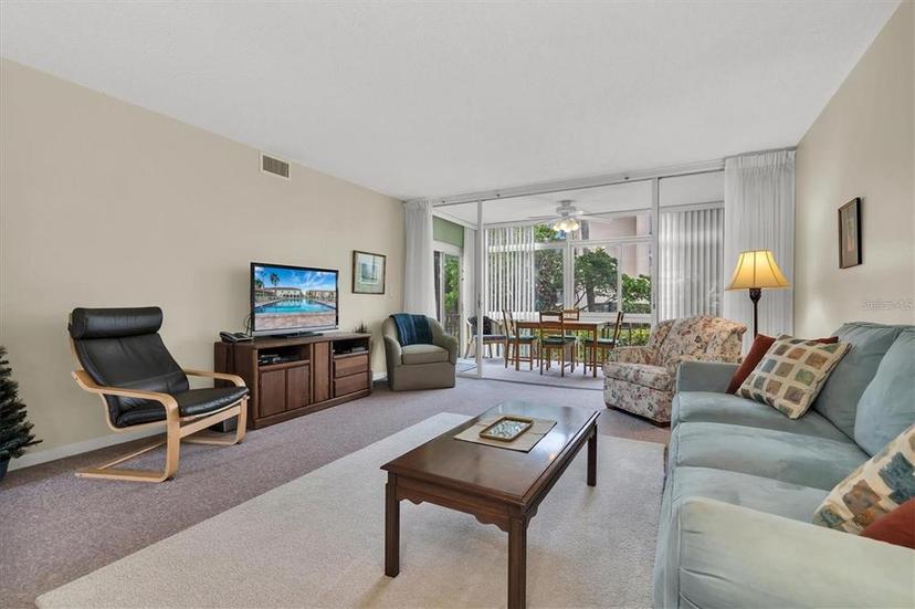 Picture of 19029 Us Highway 19 N Unit 5-1, Clearwater FL 33764