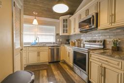Picture of 11001 SE Sunset Harbor Road Unit B10, Summerfield, FL 34491