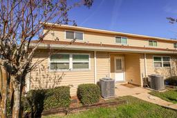 Picture of 11001 SE Sunset Harbor Road Unit F45, Summerfield, FL 34491