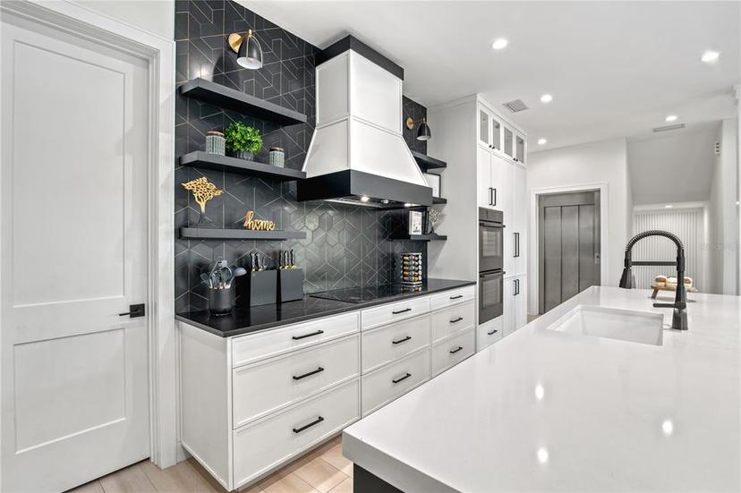 Picture of 129 Mckinley Drive, Sarasota FL 34236
