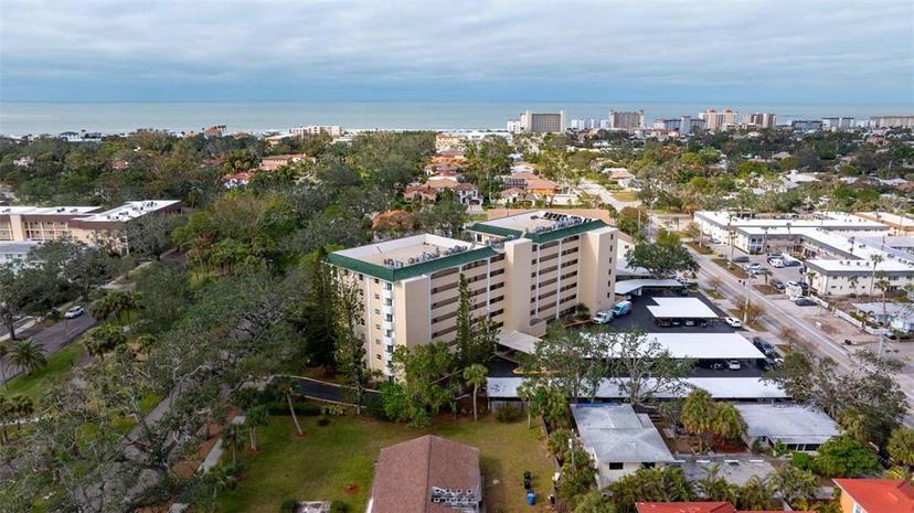 Picture of 512 W Venice Avenue Unit 401, Venice FL 34285
