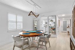 Picture of 512 W Venice Avenue Unit 401, Venice, FL 34285