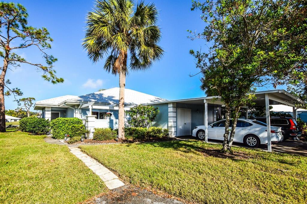 Picture of 421 Wexford Circle Unit 71, Venice, FL 34293