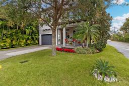 Picture of 1839 46Th Avenue N, St Petersburg, FL 33714