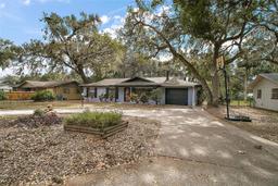 Picture of 505 W Catawba Street, Fruitland Park, FL 34731