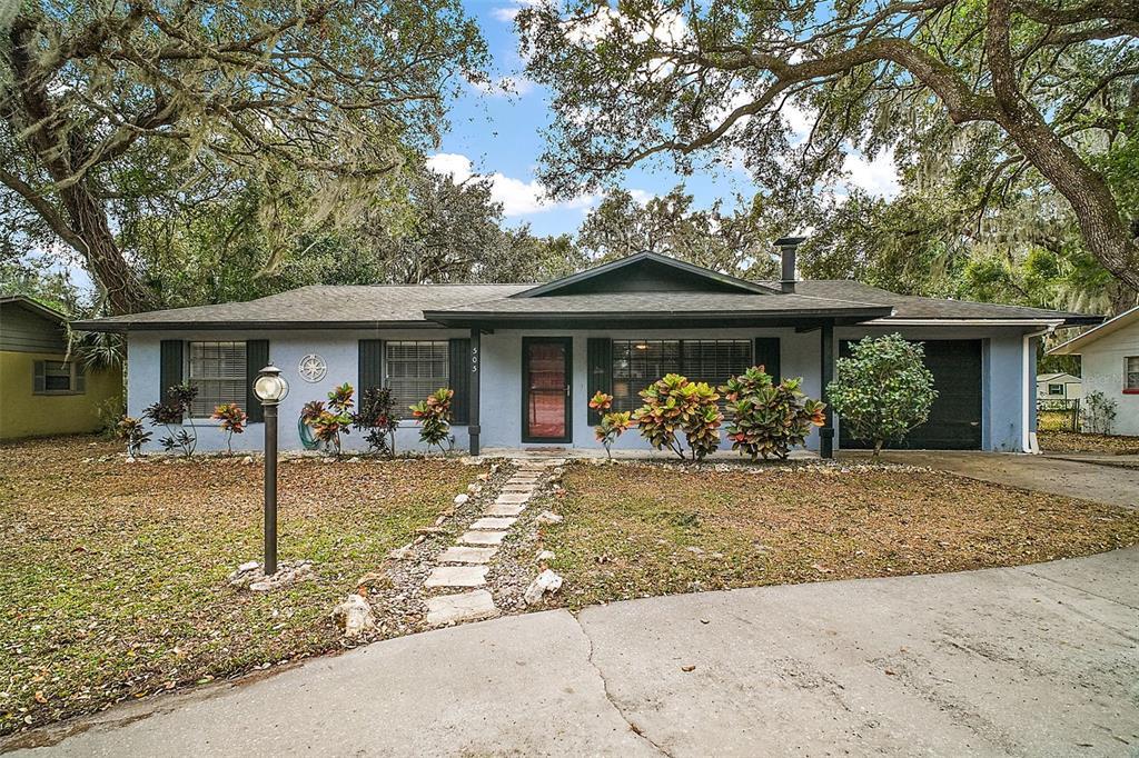 Picture of 505 W Catawba Street, Fruitland Park, FL 34731