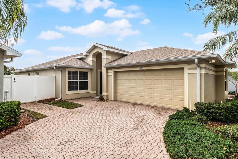 Picture of 3421 Grenville Drive, Winter Haven FL 33884