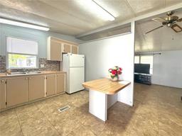Picture of 225 N Saint Thomas Circle, Apollo Beach, FL 33572