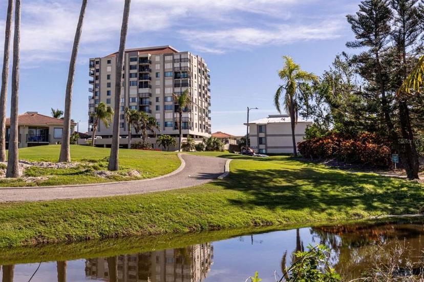 Picture of 6372 Palma Del Mar Boulevard S Unit 705, St Petersburg FL 33715