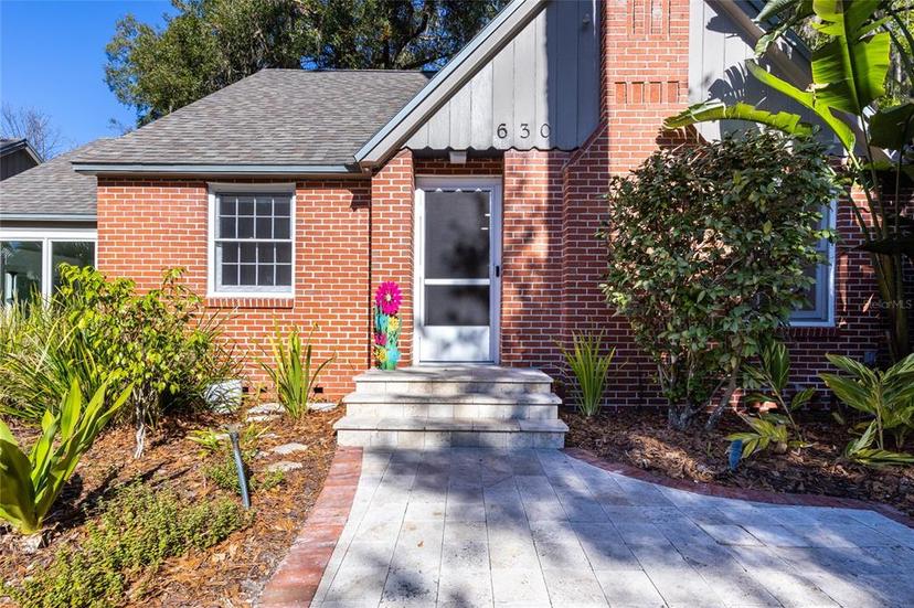 Picture of 630 NE 10Th Avenue, Gainesville FL 32601