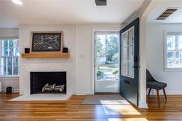 Picture of 630 NE 10Th Avenue, Gainesville, FL 32601