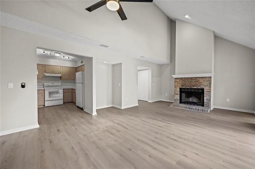 Picture of 1621 NE 2Nd Street Unit 203, Ocala FL 34470