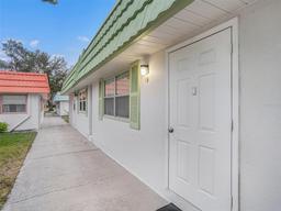 Picture of 1802 N Bedford Lane Unit 19, Sun City Center, FL 33573