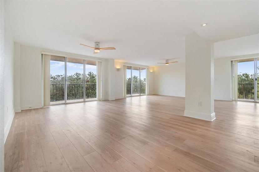 Picture of 2699 Seville Boulevard Unit 403, Clearwater FL 33764