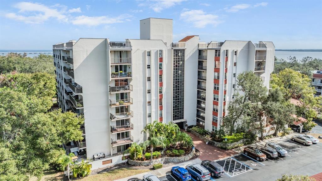 Picture of 2699 Seville Boulevard Unit 403, Clearwater, FL 33764