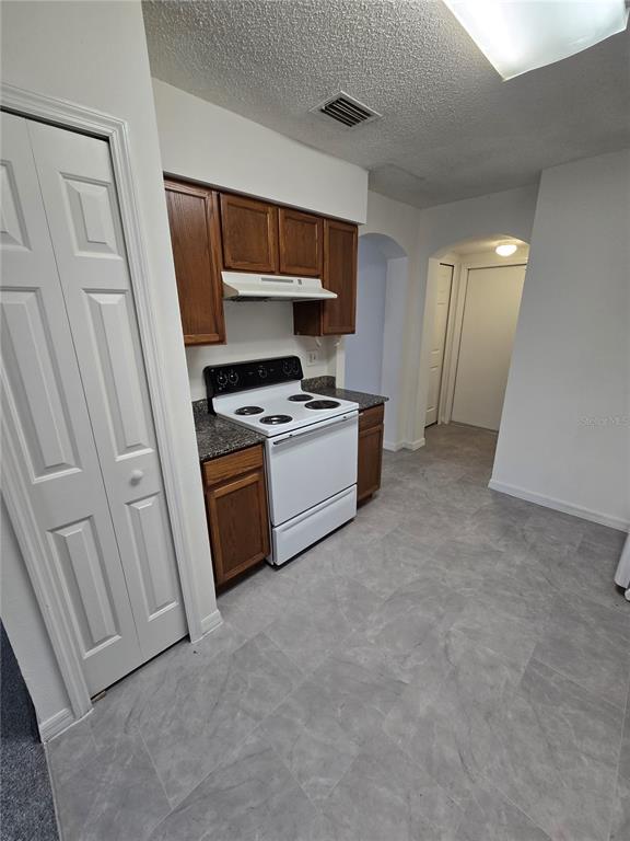 Picture of 12954 Fennway Ridge Drive, Riverview FL 33579