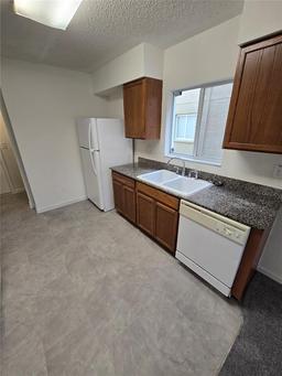 Picture of 12954 Fennway Ridge Drive, Riverview, FL 33579