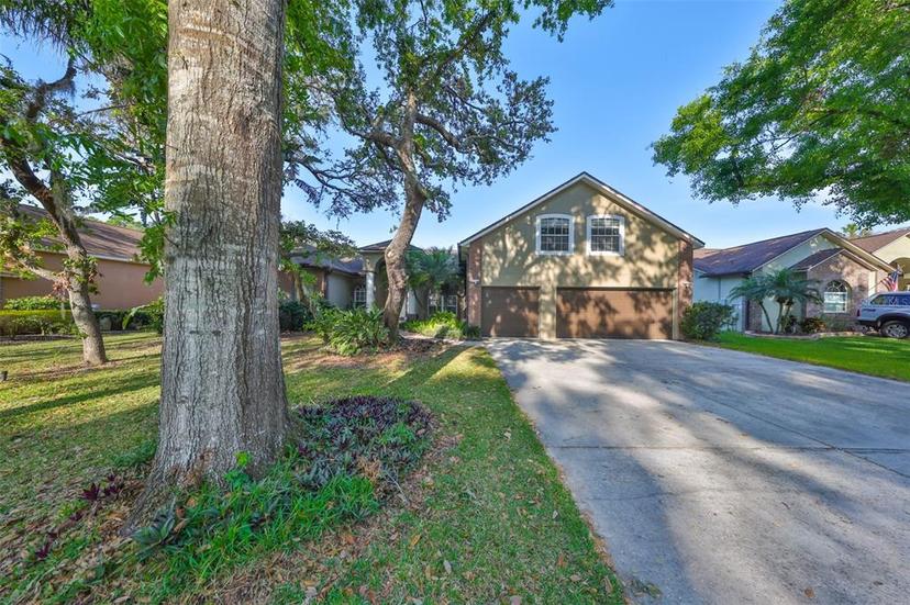 Picture of 2561 Regal River Road, Valrico FL 33596