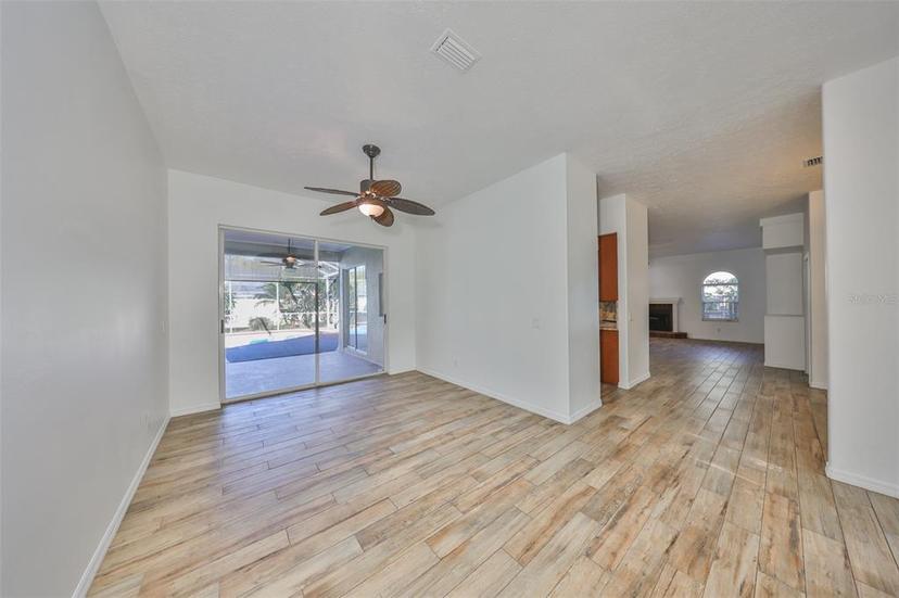 Picture of 2561 Regal River Road, Valrico FL 33596