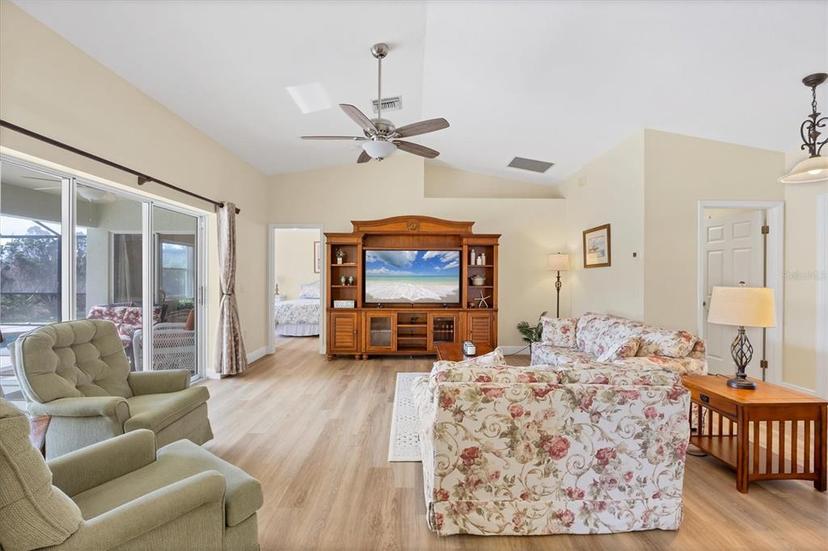 Picture of 185 Cougar Way, Rotonda West FL 33947