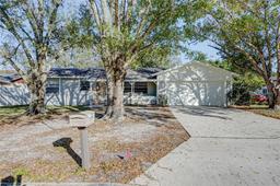 Picture of 209 Meadow Hills Drive, Sanford, FL 32773