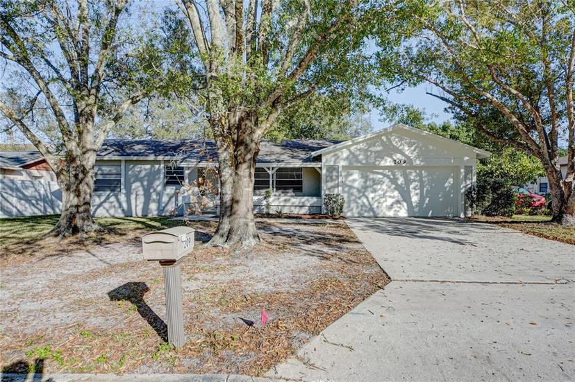 Picture of 209 Meadow Hills Drive, Sanford FL 32773
