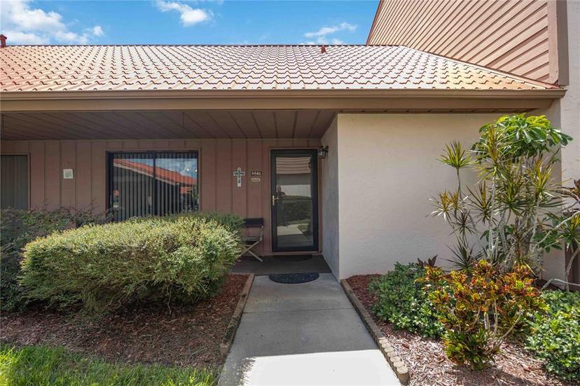 Picture of 6542 Draw Lane Unit 90, Sarasota FL 34238