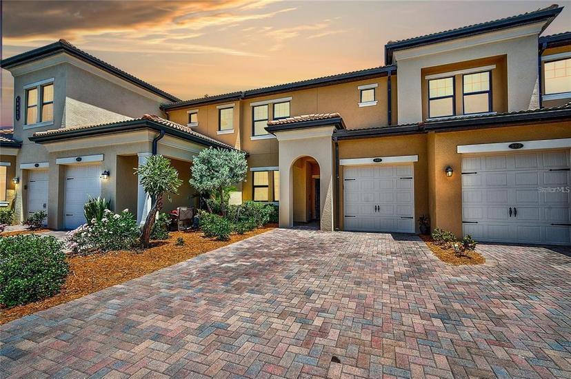 Picture of 10055 Crooked Creek Drive Unit 102, Venice FL 34293