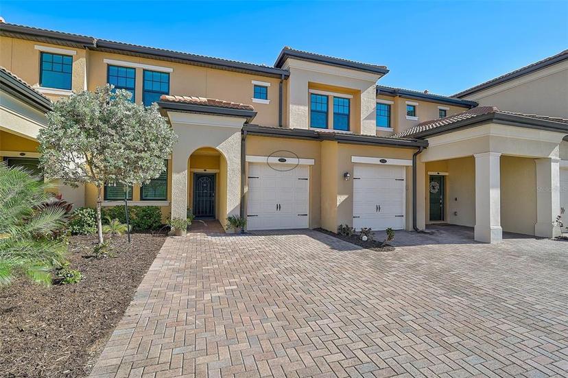 Picture of 10055 Crooked Creek Drive Unit 102, Venice FL 34293