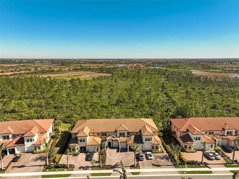 Picture of 10055 Crooked Creek Drive Unit 102, Venice FL 34293